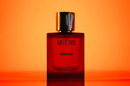 MYORI Homebound 50 ml parfüm şişesi, tarçın ve tonka notaları temalı ürün fotoğrafı