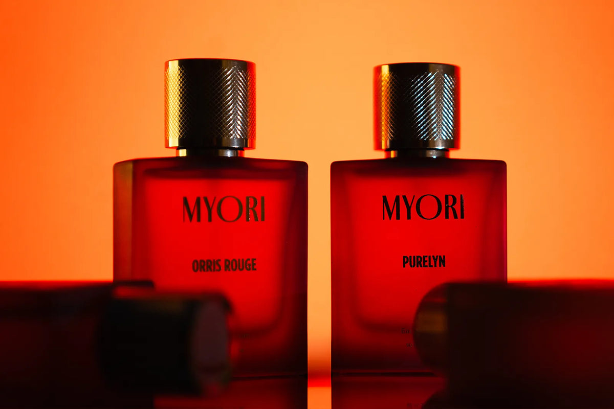 Orris Rouge ve Purelyn şişeleri yan yana